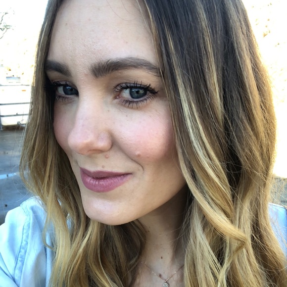 Meet your Posher, Kelly - Picture 4 of 5